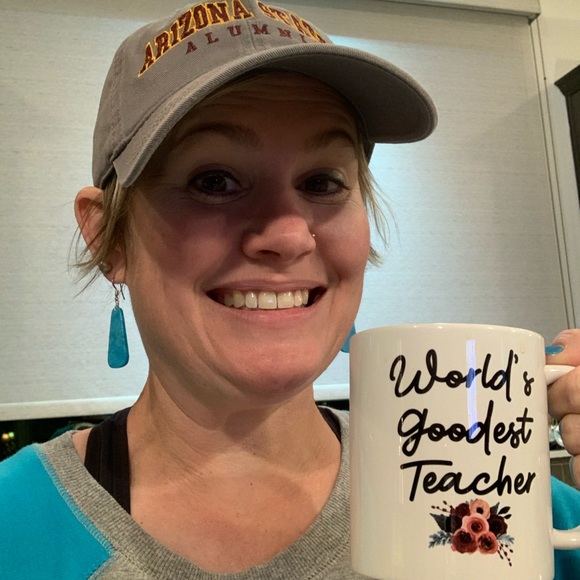 Meet your Posher, Rachel - Picture 1 of 3